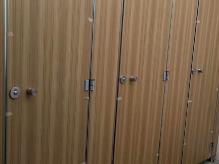 安裝衛(wèi)生間隔斷抓住六個關(guān)鍵步驟?